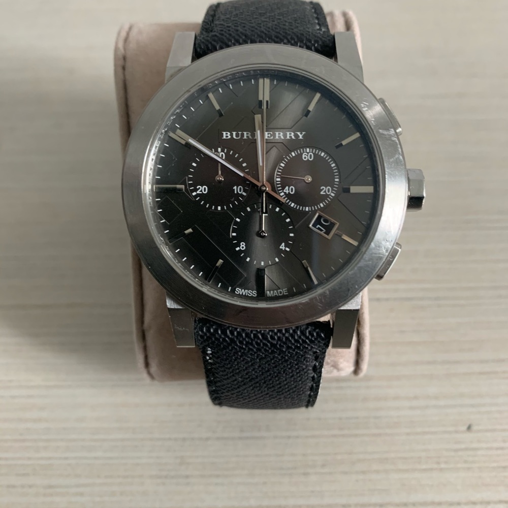 Burberry BU9362 The City Chronograph Watch - Picture 2 of 7